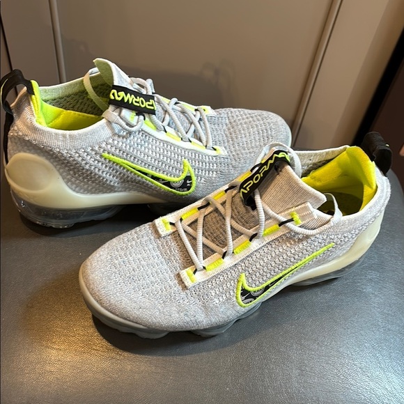 🔥Nike Air Vapormax Flyknit GS Wolf Grey Green Volt DB1550-005 6Y